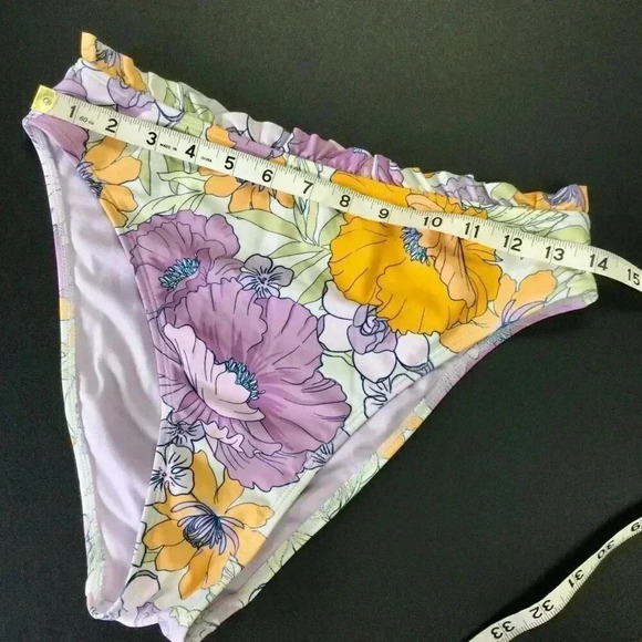 Cupshe Womens Multicolor‎ Floral Ruffled Bikini Bottom Swimwear Medium - Picture 3 of 10